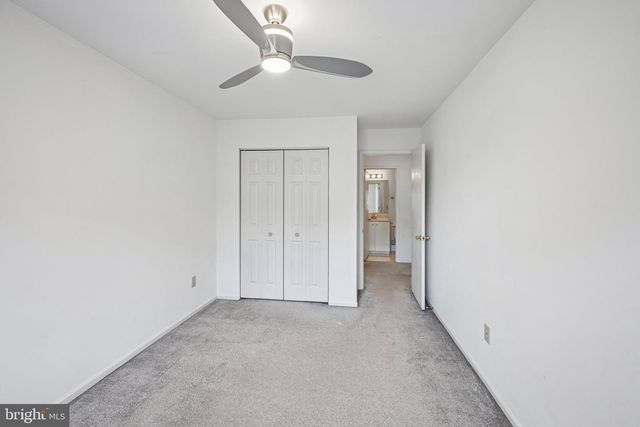 8 OROURKE CT, Newark, DE 19702