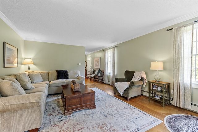 35 Mount Lebanon St, Pepperell, MA 01463