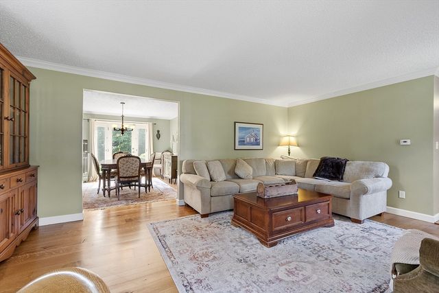 35 Mount Lebanon St, Pepperell, MA 01463