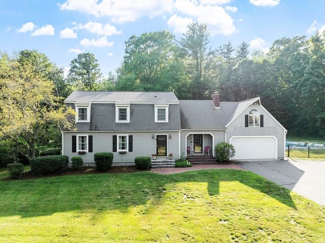 35 Mount Lebanon St, Pepperell, MA 01463