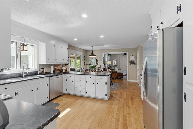 35 Mount Lebanon St, Pepperell, MA 01463