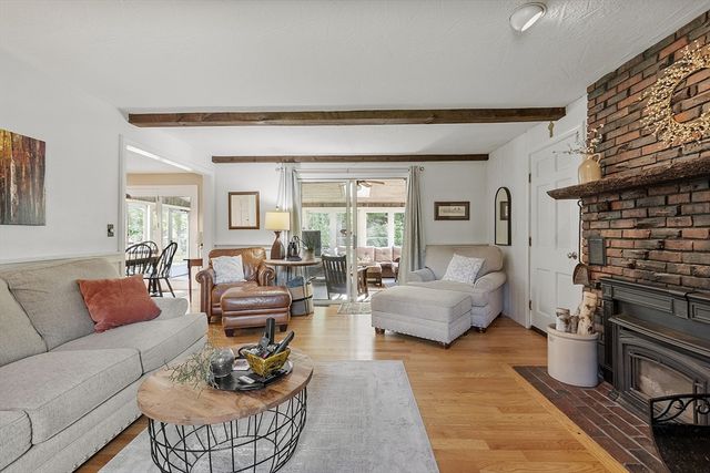 35 Mount Lebanon St, Pepperell, MA 01463