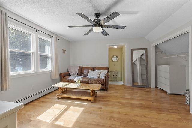 35 Mount Lebanon St, Pepperell, MA 01463