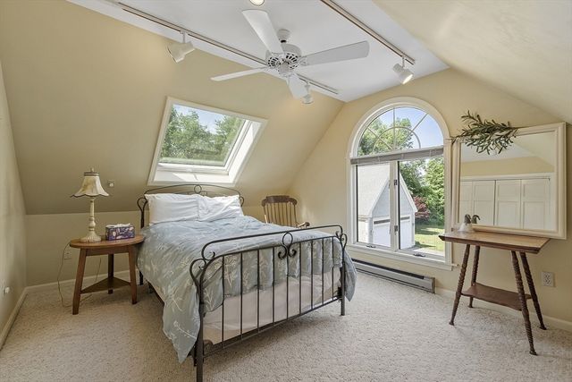 35 Mount Lebanon St, Pepperell, MA 01463