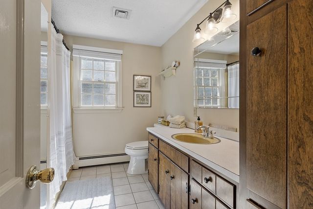 35 Mount Lebanon St, Pepperell, MA 01463