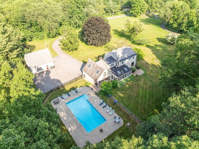 35 Mount Lebanon St, Pepperell, MA 01463