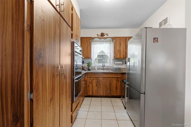 65 N Fulton Avenue, Mount Vernon, NY 10550