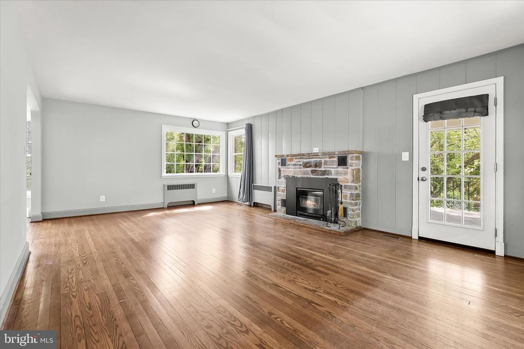 Image 7 of property listing at 8701 WINDSOR MILL RD, Baltimore, MD 21244