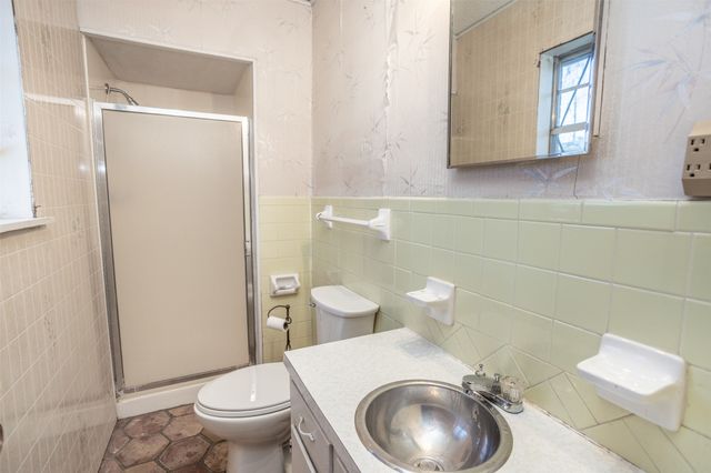 300 Thompson Street, Pottsboro, TX 75076