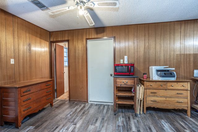 300 Thompson Street, Pottsboro, TX 75076