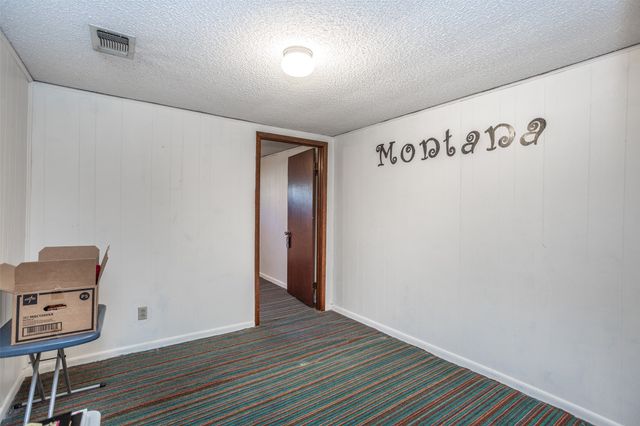 300 Thompson Street, Pottsboro, TX 75076