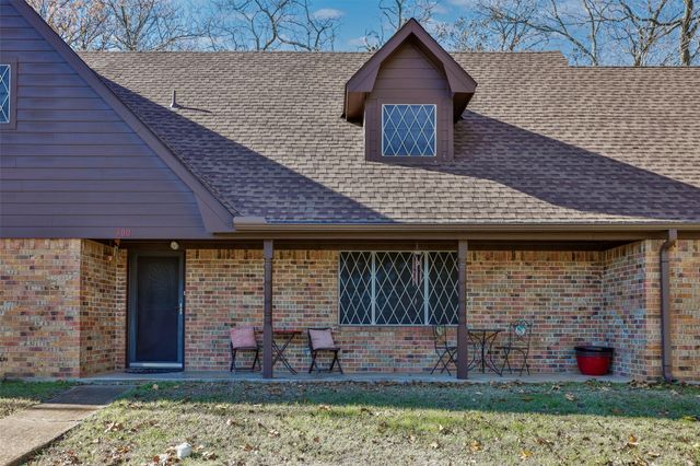 300 Thompson Street, Pottsboro, TX 75076