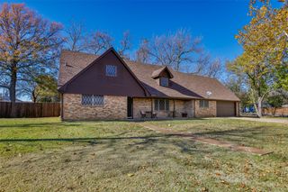 300 Thompson Street, Pottsboro, TX 75076