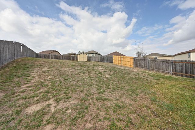181 Cushman DR, Kyle, TX 78640