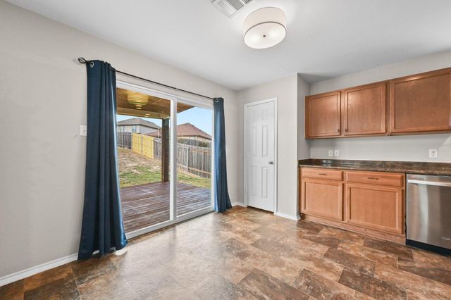 181 Cushman DR, Kyle, TX 78640