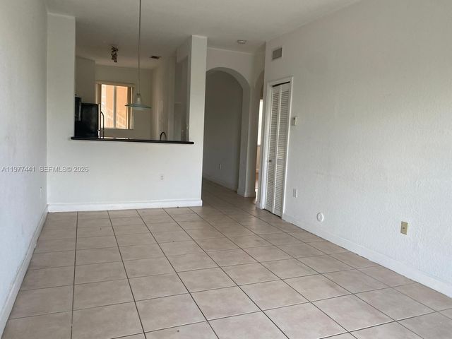 17630 NW 73rd Ave 102-4, Hialeah, FL 33015