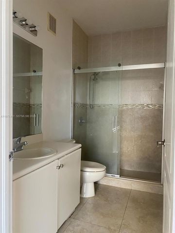 17630 NW 73rd Ave 102-4, Hialeah, FL 33015