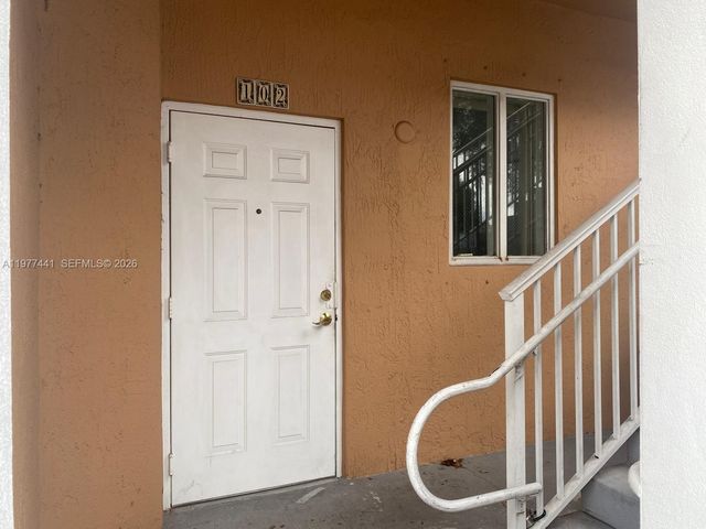 17630 NW 73rd Ave 102-4, Hialeah, FL 33015