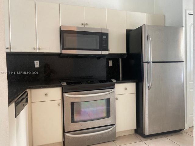 17630 NW 73rd Ave 102-4, Hialeah, FL 33015