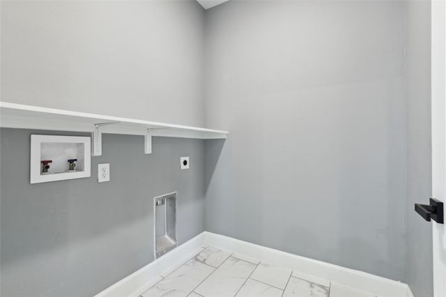 130 Creekwood TRL, Cedar Creek, TX 78612