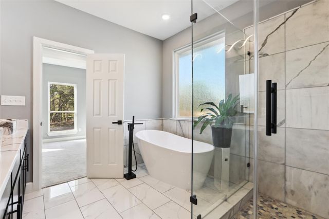 130 Creekwood TRL, Cedar Creek, TX 78612