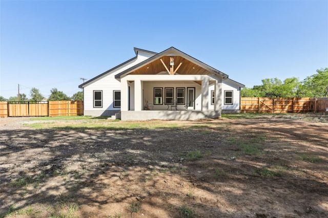 130 Creekwood TRL, Cedar Creek, TX 78612