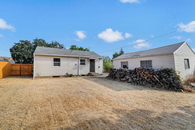 5003 W Hoffman Pl, Spokane, WA 99205