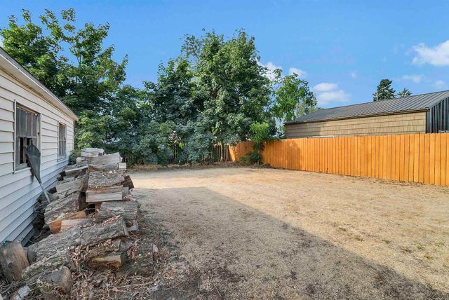 5003 W Hoffman Pl, Spokane, WA 99205