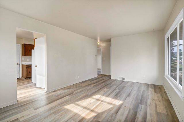 5003 W Hoffman Pl, Spokane, WA 99205