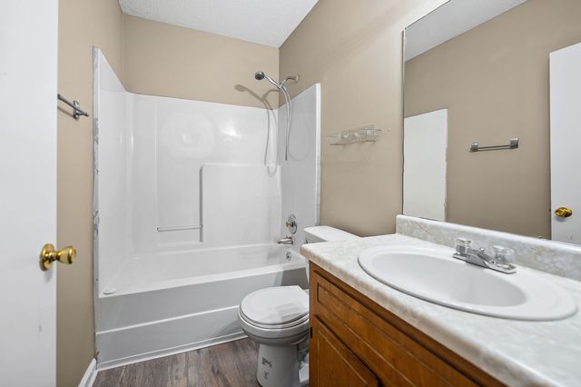 706 Peachers Dr Apt C, Clarksville, TN 37042