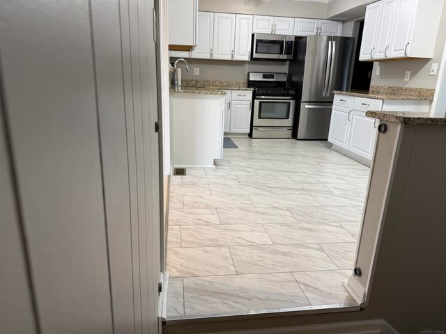 11641 Brougham Drive, Sterling Heights, MI 48312
