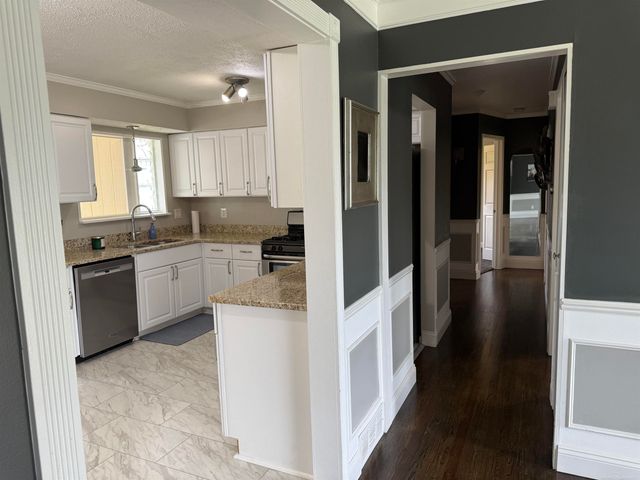 11641 Brougham Drive, Sterling Heights, MI 48312