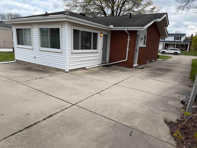 11641 Brougham Drive, Sterling Heights, MI 48312