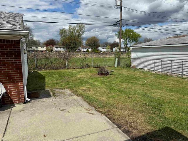 11641 Brougham Drive, Sterling Heights, MI 48312