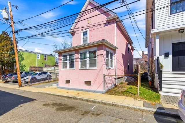 13 Fiske Ave, Somerville, MA 02145