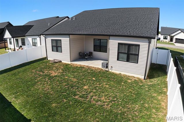 725 Conner Circle, Fairview Heights, IL 62208