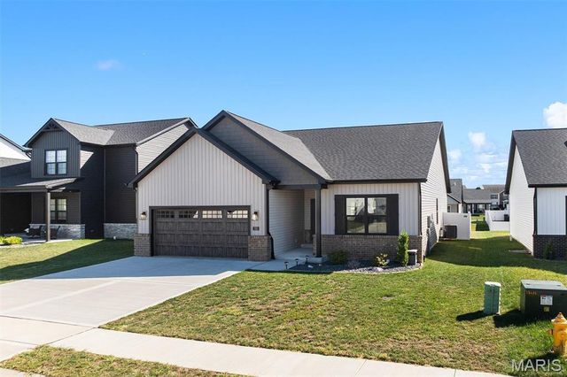 725 Conner Circle, Fairview Heights, IL 62208