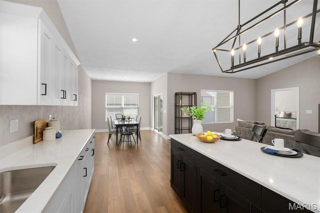 725 Conner Circle, Fairview Heights, IL 62208