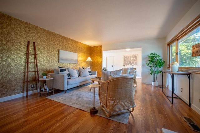 4220 Elva Way, Sacramento, CA 95821