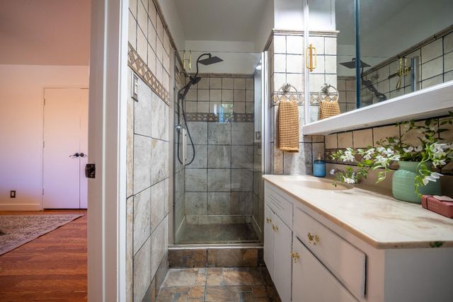 4220 Elva Way, Sacramento, CA 95821