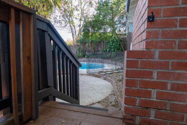 4220 Elva Way, Sacramento, CA 95821