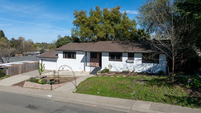 4220 Elva Way, Sacramento, CA 95821
