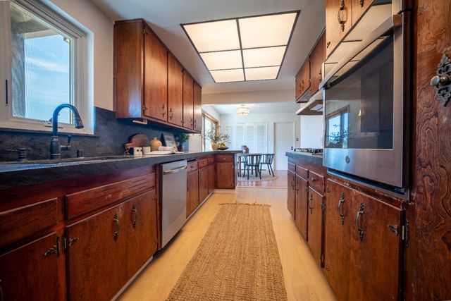 4220 Elva Way, Sacramento, CA 95821