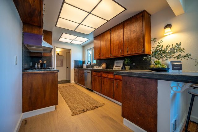 4220 Elva Way, Sacramento, CA 95821