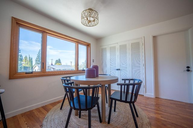 4220 Elva Way, Sacramento, CA 95821