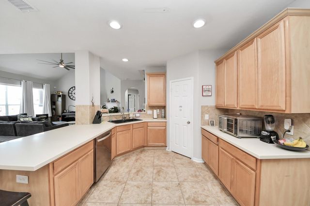 1917 Oak Shire Drive, Pearland, TX 77581