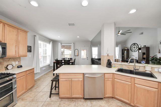 1917 Oak Shire Drive, Pearland, TX 77581