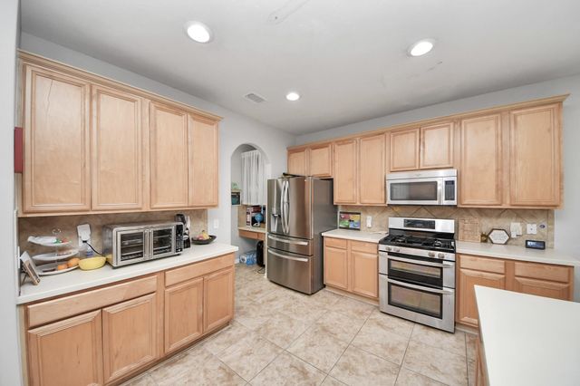 1917 Oak Shire Drive, Pearland, TX 77581