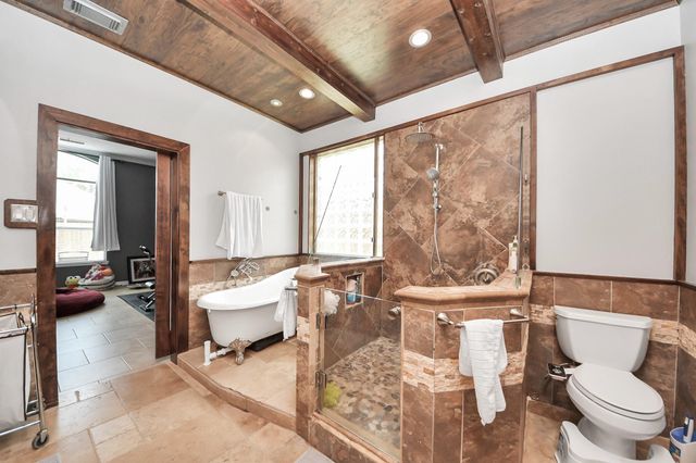 1917 Oak Shire Drive, Pearland, TX 77581