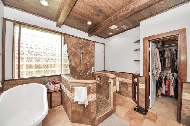 1917 Oak Shire Drive, Pearland, TX 77581